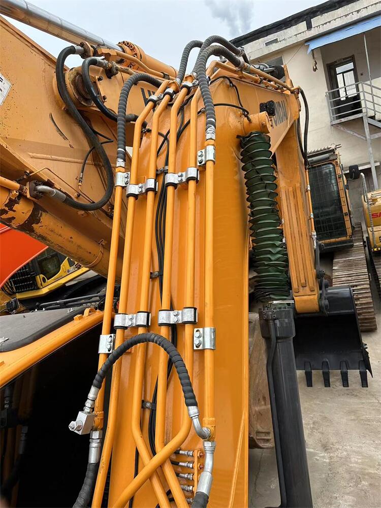 2021 Hyundai 220-9s R220 Crawler Used Excavators in Shanghai and Low Fuel Consumption