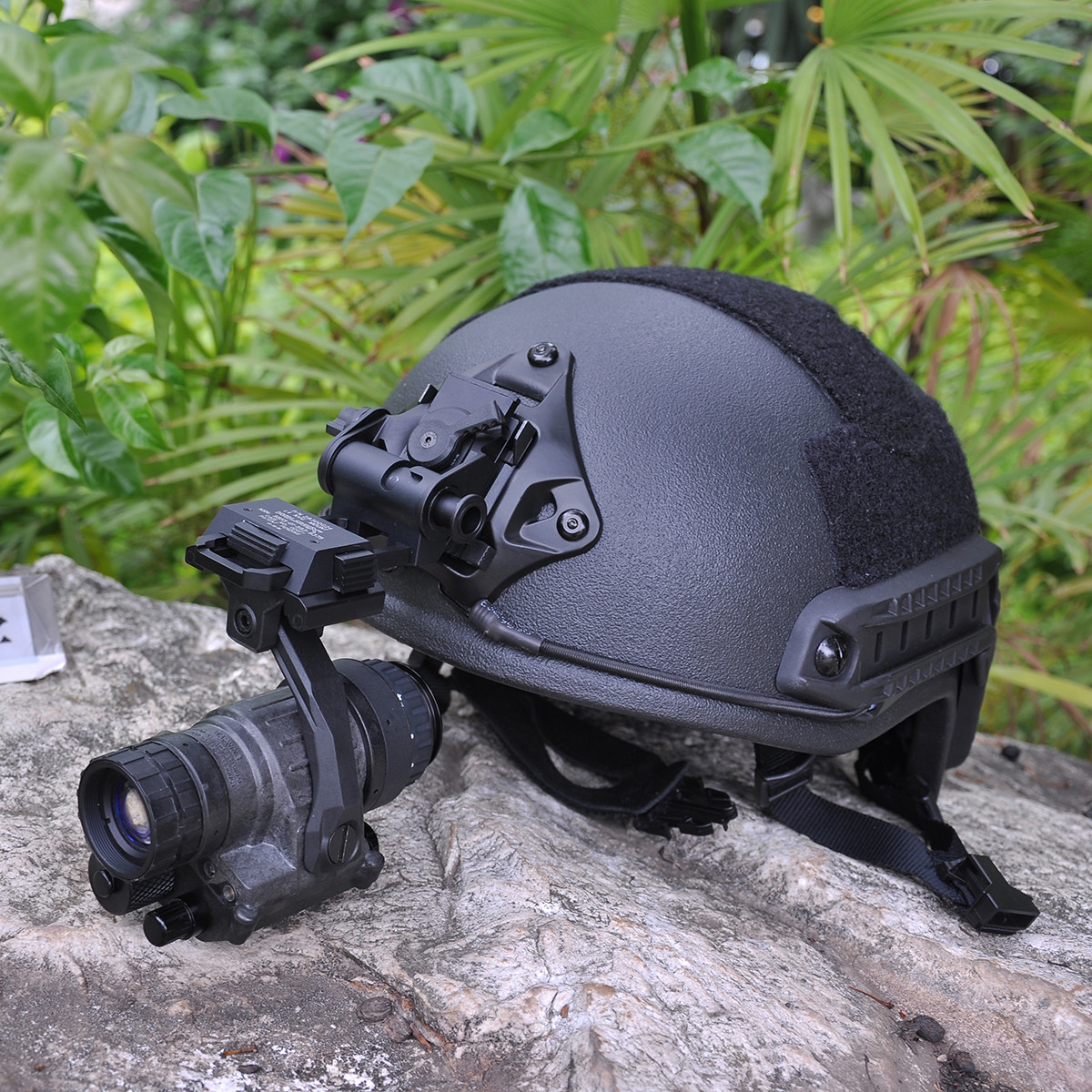 PVS14 Super 2nd Generation Monocular Low Light Night Vision Device