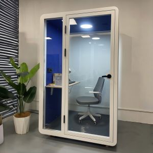 China Portable Soundproof Booth with High Sound Insulation and LED Lighting for Office Pods factory