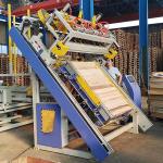 Poplar Wood Adjustable Pallet Size Pallet Nailing Machine