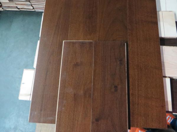 Latte Stained American Walnut Engineered Hardwood Flooring with UV lacquered