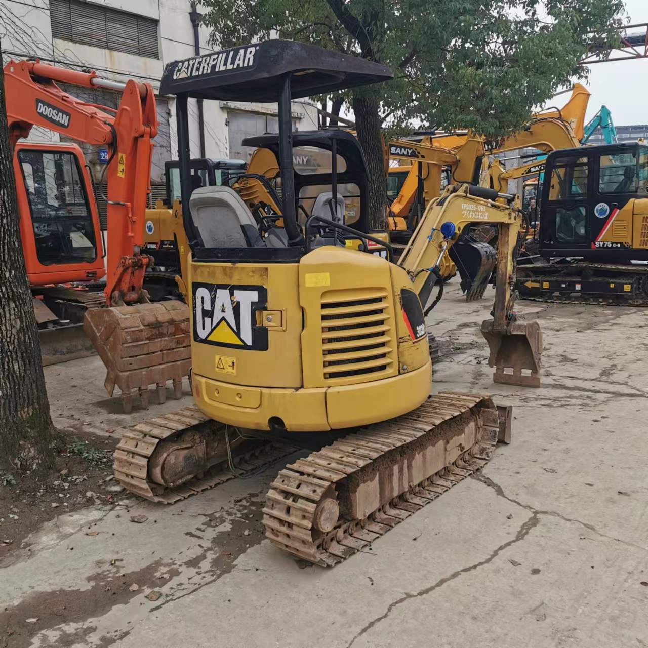 2ton CAT302C Hydraulic Excavator 0.04 Bucket Capacity Used for Construction Work