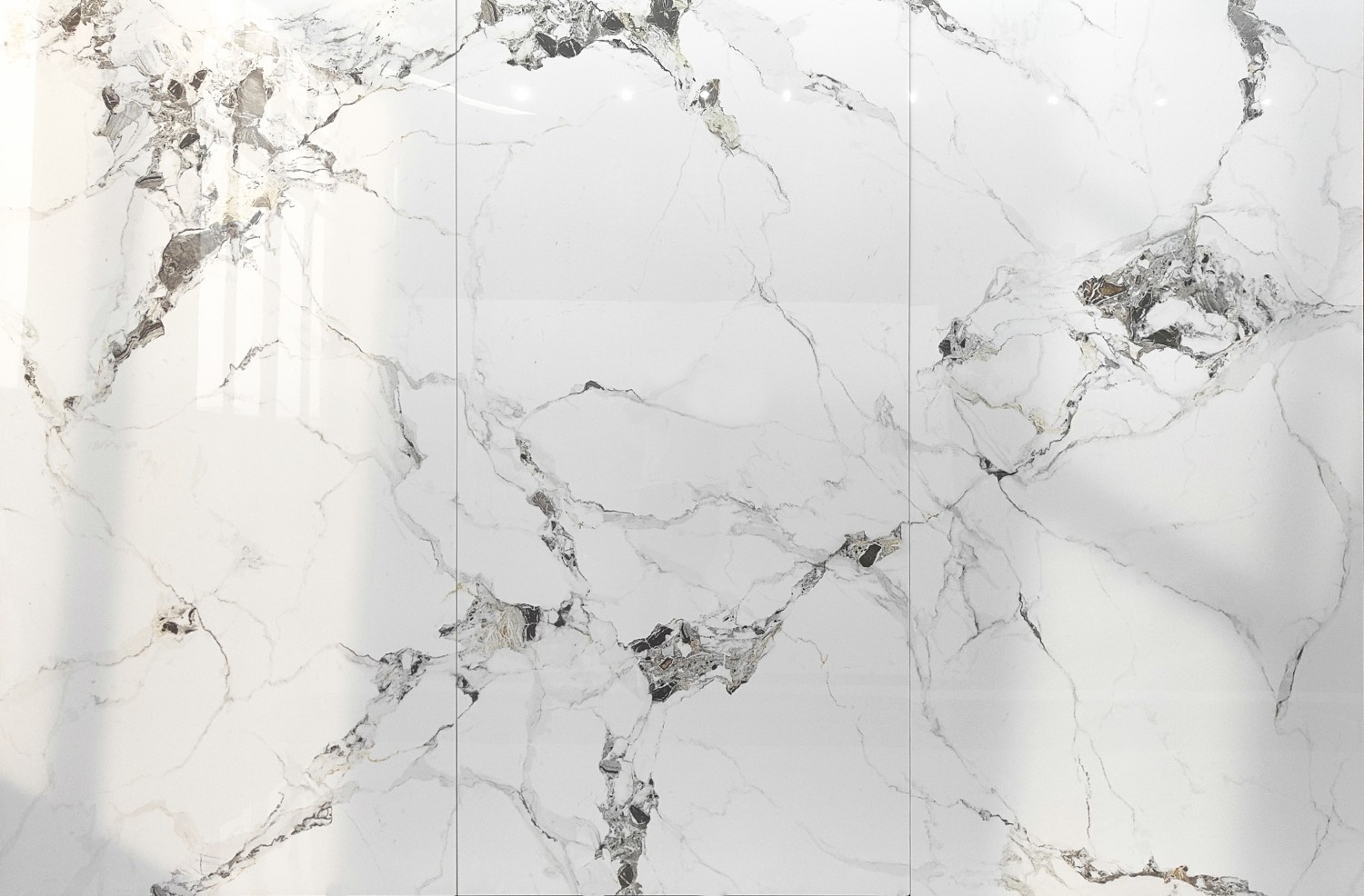 Carrara White Backgroud Tiles Elegant Outdoor Wall And Floor Porcelain Glazed Polished Tile 900x1800x9mm For Bedroom And Balcony