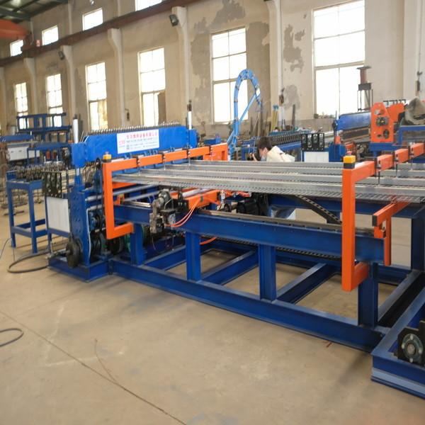 Wire Diar 5mm Anticorrosion Automatic Welding Machine , 100A Welded Wire Mesh