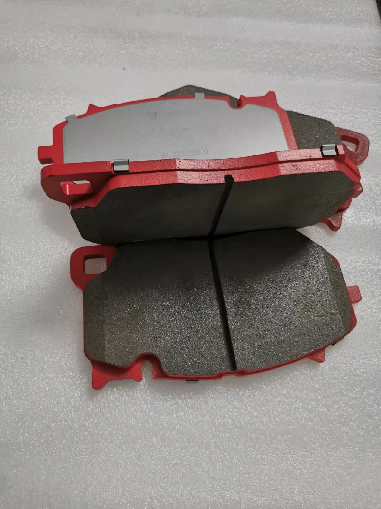 Big Friction Surface Auto Brake Pad Ceramic Carbide Metal For Akebono Caliper