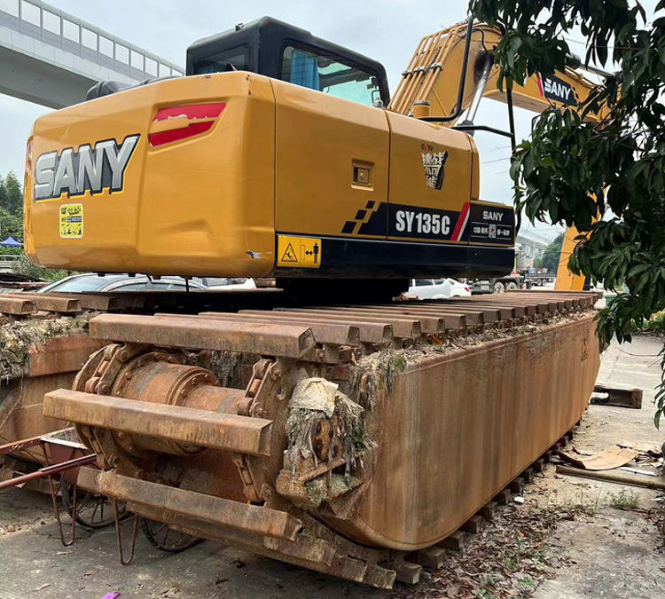 2021 Sany 135 Excavator in Shanghai with ISUZU Engine and Original Hydraulic Cylinder