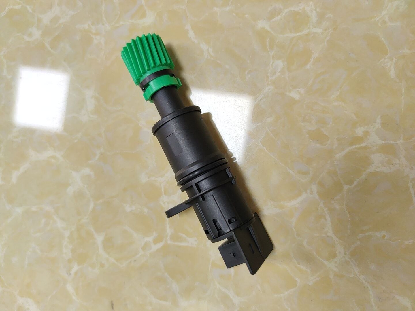 OE NO. 32702-VZ21B Auto ABS Wheel Sensor for Lexus LX470 Nissan Nv350 Caravan E25 E26