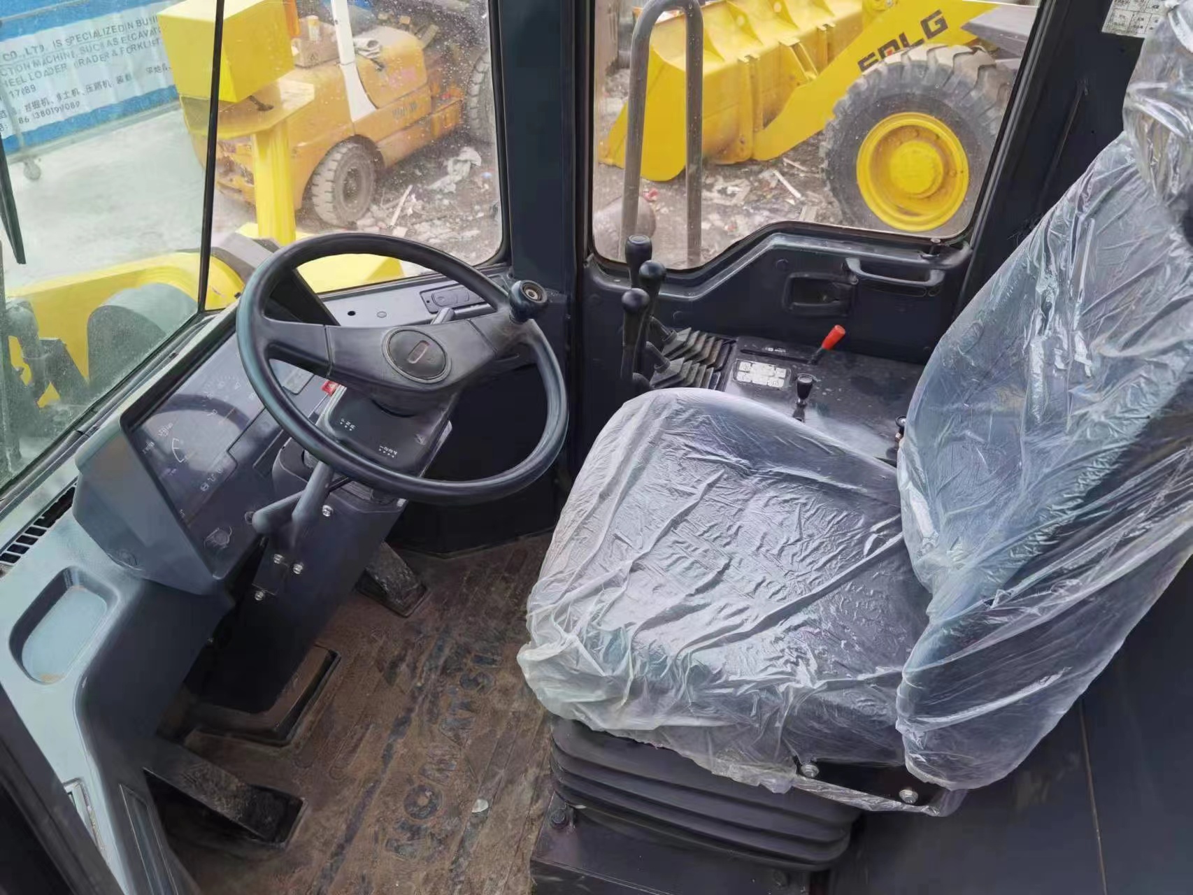 Komatsu WA470 Wheel Loader 194 kW Front Loader for Sell in Shanghai Made in Japan