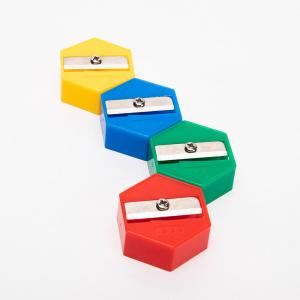 China 8mm Simple Plastic Handheld Pencil Sharpener One Hole factory