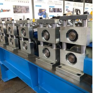 High speed metal step tile making machine