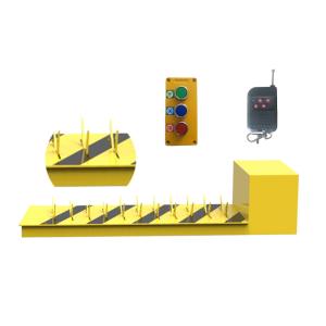 China Remote Control Automatic Tyre Killer Security Road Tyre Spike Barrier factory