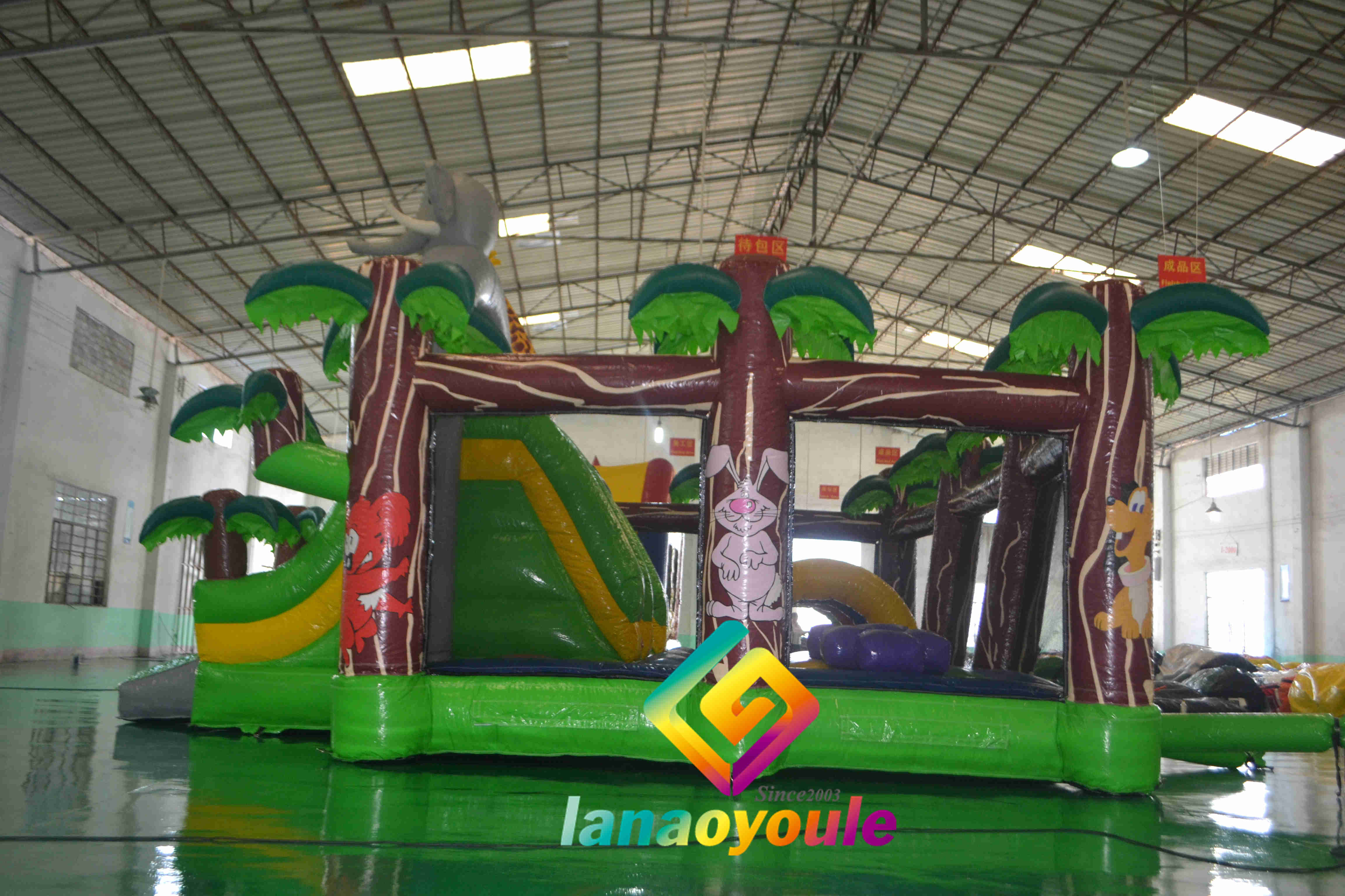 Quadruple Stitching Zoo Park Theme Inflatable Bounce House