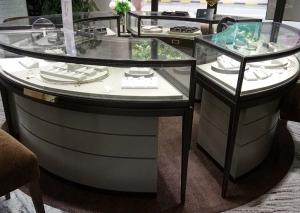 China Durable Round Jewelry Display Fixtures Custom Golden SS Jewellry Display Shelf factory