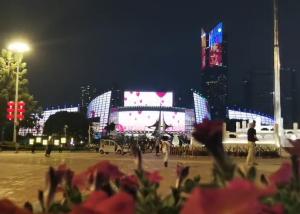 China Good Price Advertising Film Window Display Glass Screen See -through Transparent LED Video Wall factory