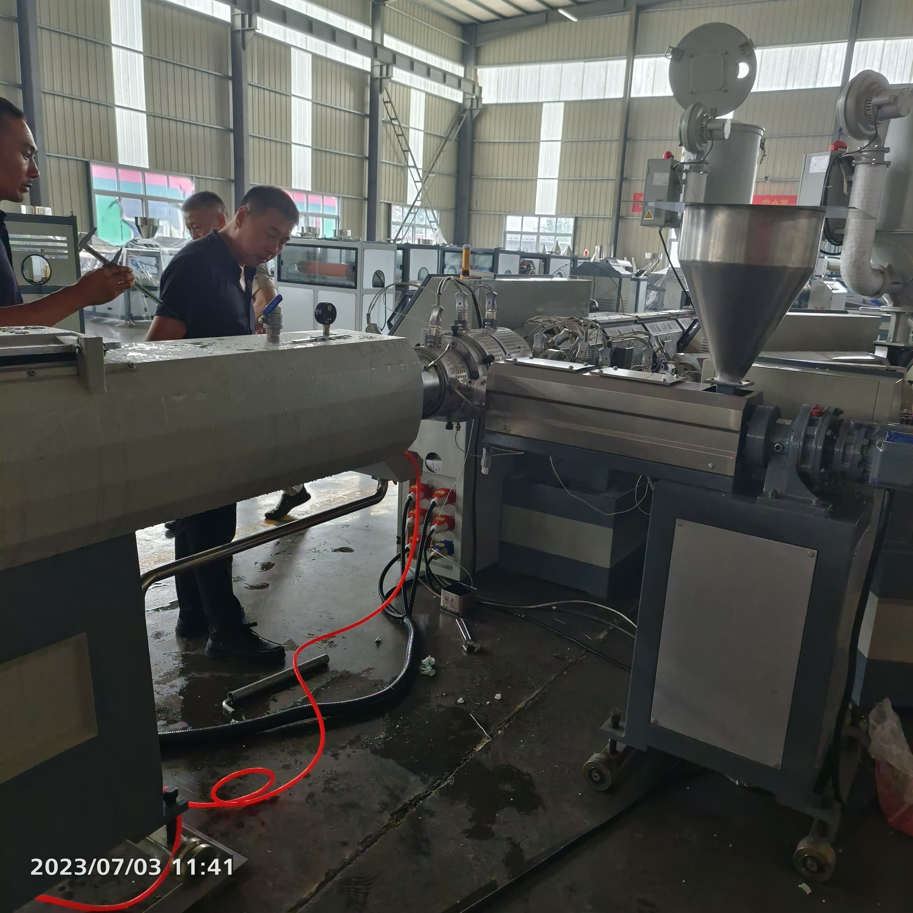 Design PE Pipe Extrusion Line for Solid Wall Pipes Just One Person Can Operate