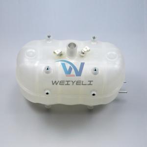 China AT326151 AT381935 Auxiliary Kettle For John Deere 240 / 360 Engine factory