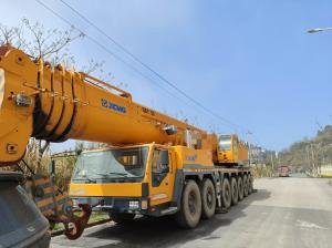 China 2010 XCMG 300 Ton Truck Crane Energy Efficient Easy Operation With Pilot Control factory