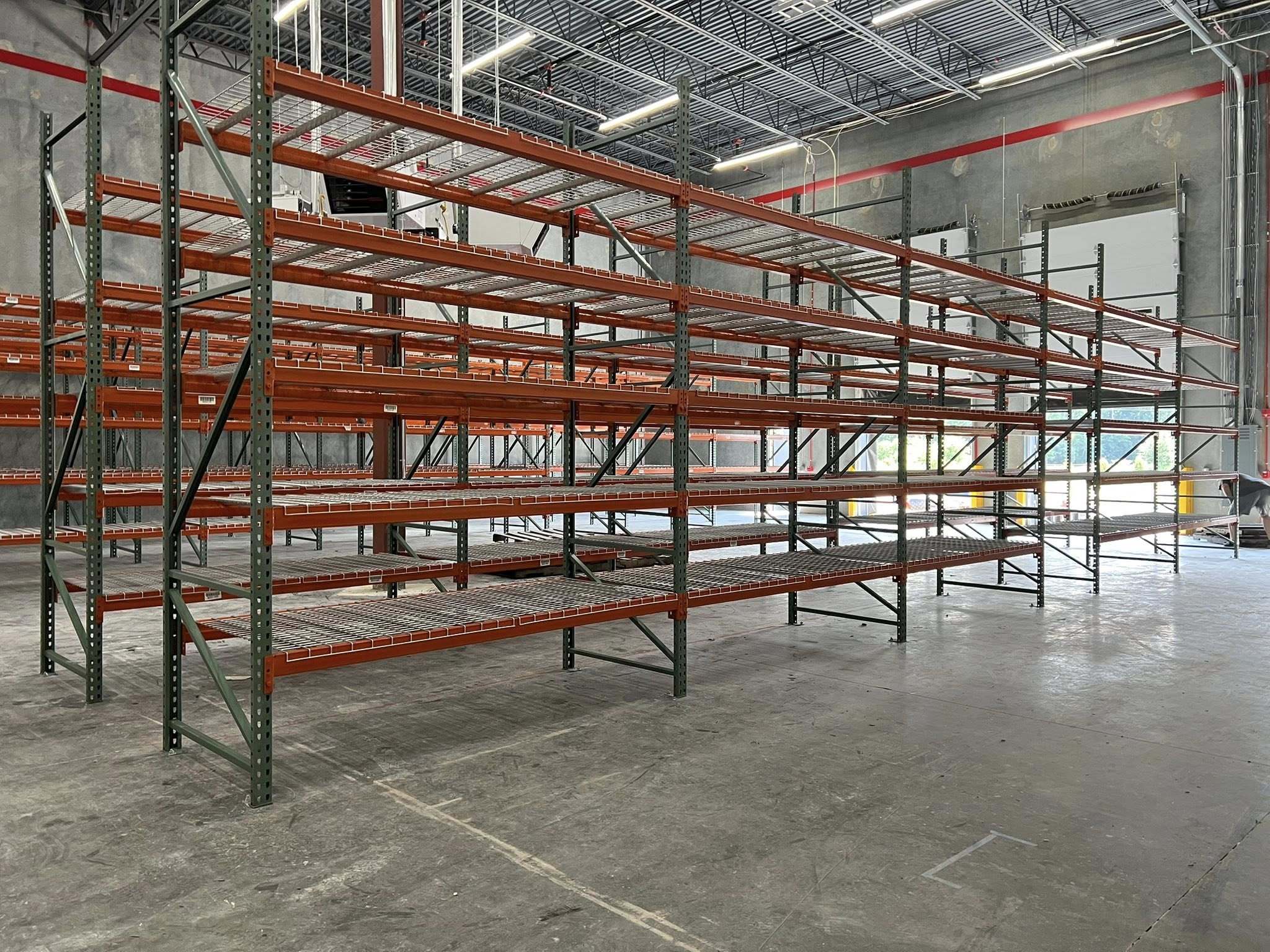 Teardrop Pallet Racking System for Warehouse Storage