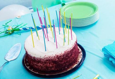 Colorful Slim Long Birthday Candles Disposable No Smoke SGS ISO9001 Standard