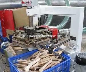 China Wooden Hanger Copying Making Machine factory