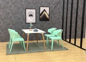 China Nordic Coloured Plastic Dining Chairs With Arms 52cm 78cm factory