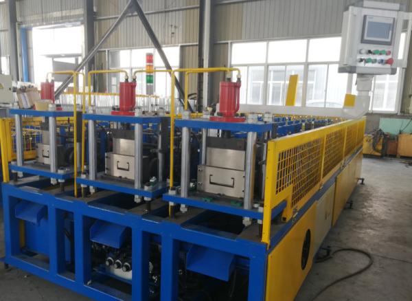 China 15-20m/Min Speed Z Purlin Machine Plc Control System 7.5kw factory