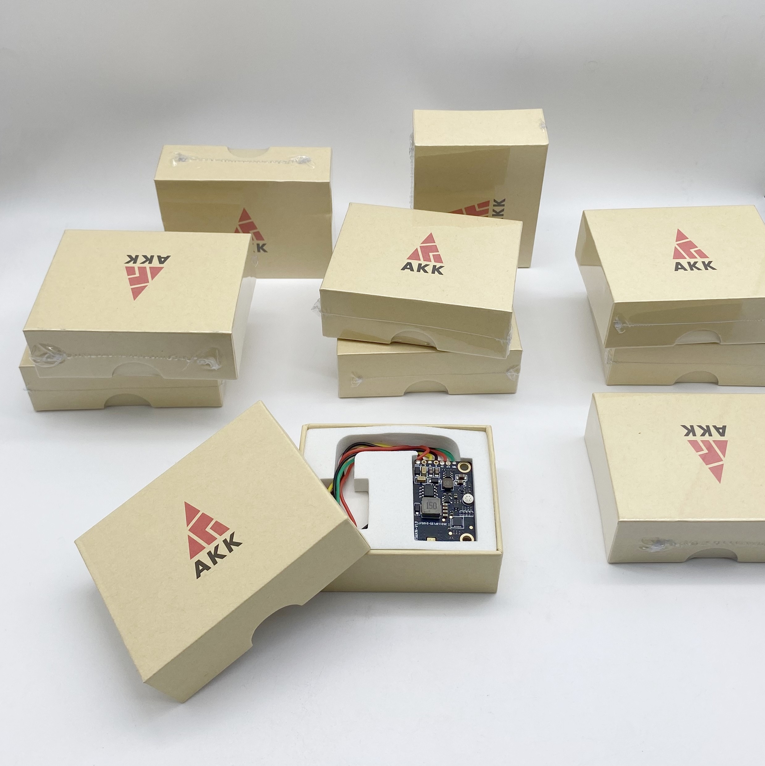 AKK 1.2W FX2 Ultimate Mini 5.8GHz 40CH 25mW/200mW/600mW/1200mW Switchable Smart Audio FPV VTX