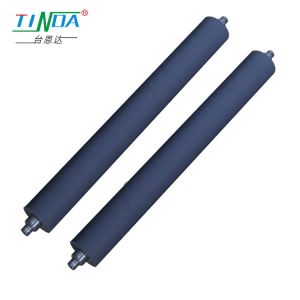 China Customization Industrial Rubber Roller Static Free Applications Long Lifespan factory