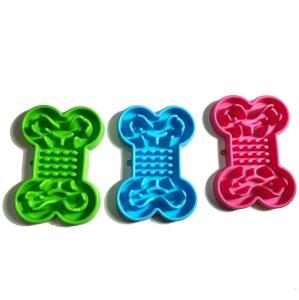 China Bone-Shaped Silicone Pet Slow Food Bowl Jungle Bowl Dog Bowl Puppies Slow Food And Prevent Choking factory