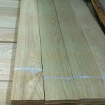 Smooth White Oak Veneer Sheets , 0.45mm Crown Cut Veneer Natural For Decoration