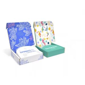 Folding Clothes Packaging Box Varnishing Paperboard Packaging Paper Boxes