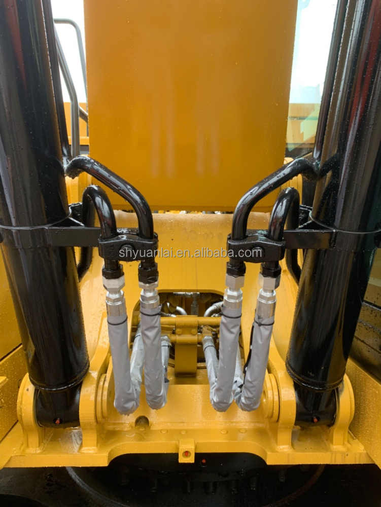 CAT323 Excavator with Strong Power and Soft Steel Design in Excellent Condition