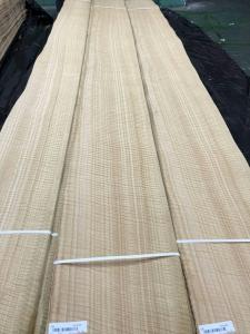 China Figured Eucalyptus Sliced Wood Veneer for Panel Door and Furniture Industry from www.shunfang-veneer-com.ecer.com factory