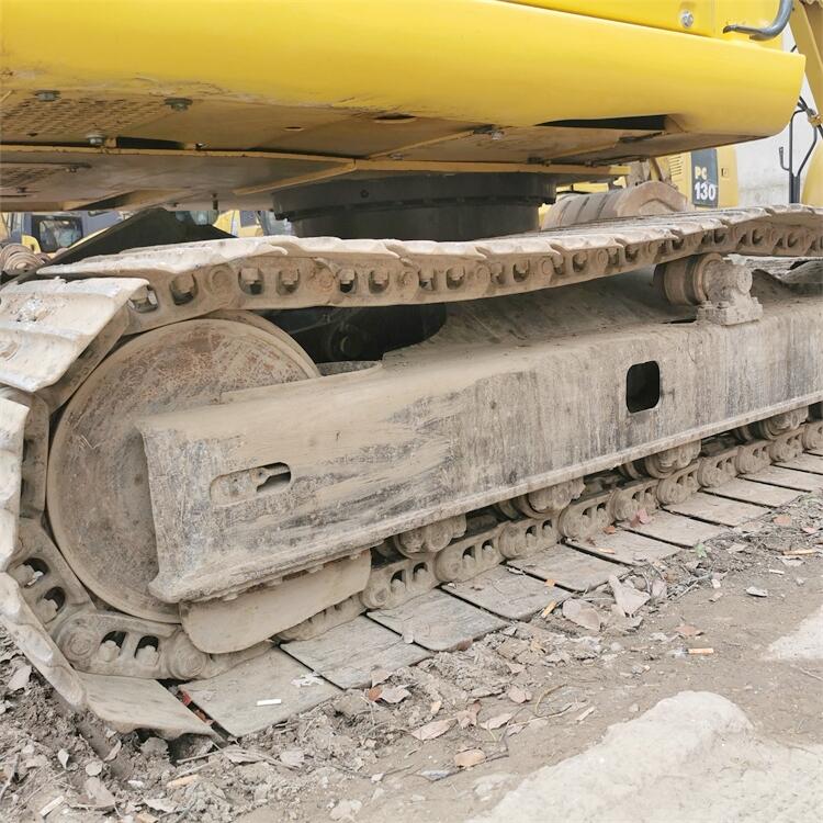 Good Health Komatsu PC70 Excavator 7 Ton Used from Japan Original with 34.5 KW Power