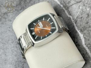 China Quartz Watches for Men Transparent case Waterproof Watch for Men logo Customization factory
