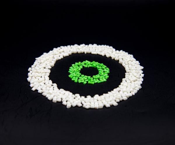 100% PET Bottle Chips Physical Recycling Post-Consumer Recycled Chips For
