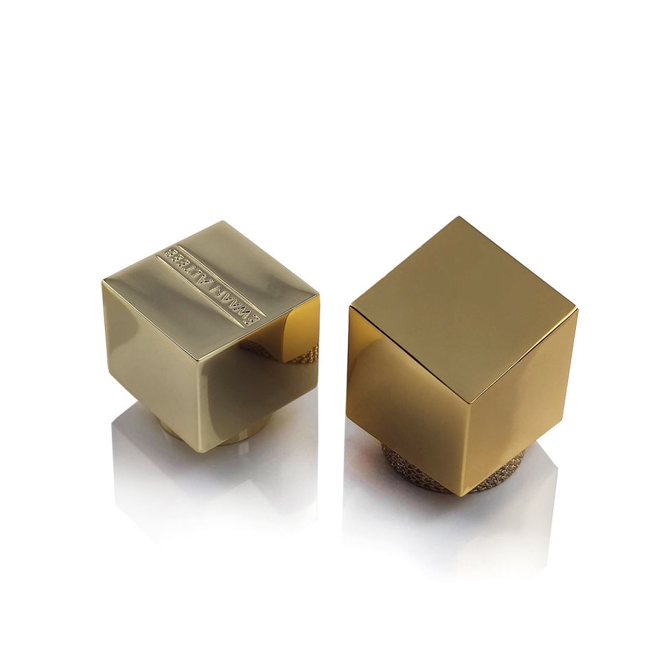 China Free Design Square Zinc Alloy Perfume Bottle Cap Fashion Elegant on sale