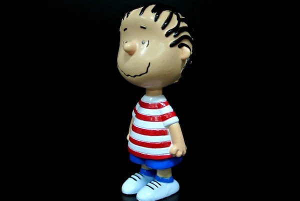 95 Degree PVC Plastic Toy Figures Linus Of Snoopy Friend For Promotion Gift