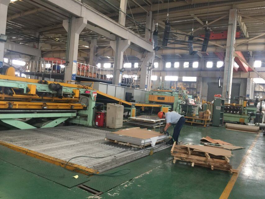 Hot Rolled And Cold Rolled Stainless Steel Coils 304 301 201 316L 409L 430