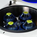 6000rpm Low Speed Blood Centrifuge Machine For Laboratory With Airtight Rotors