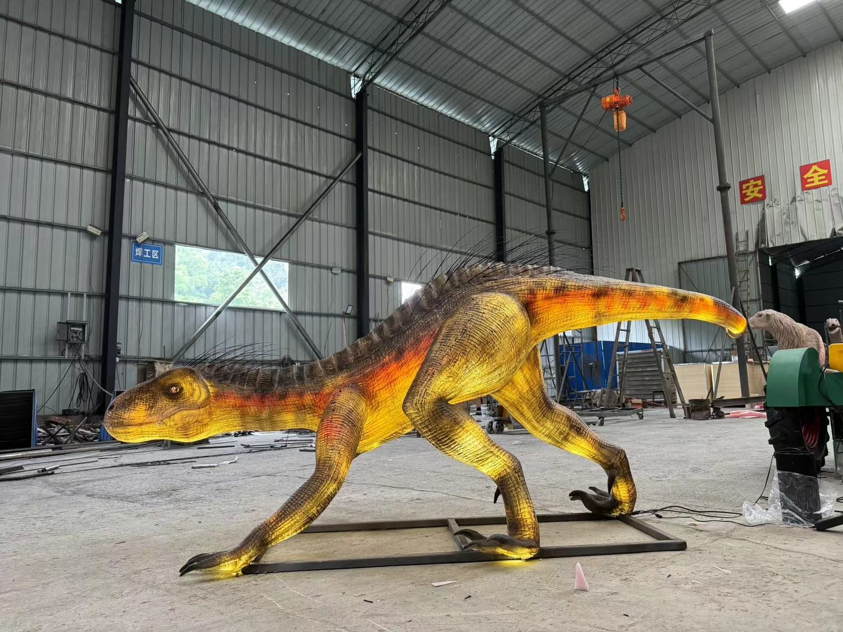 Waterproof Theme Park Animatronic Dinosaur Glowing Lantern Dinosaur Indoraptor