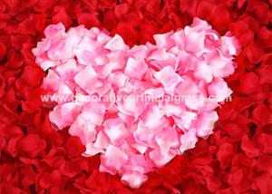China OEM ODM Silk Fabric Synthetic Artificial Rose Petals For Decoration factory