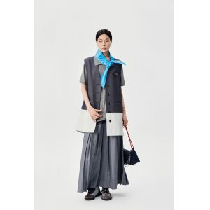 China Dark Colored Contrasting Patchwork Suit Vest With A Niche Design Sense , Loose Sleeveless Jacket With Fringed Edges factory