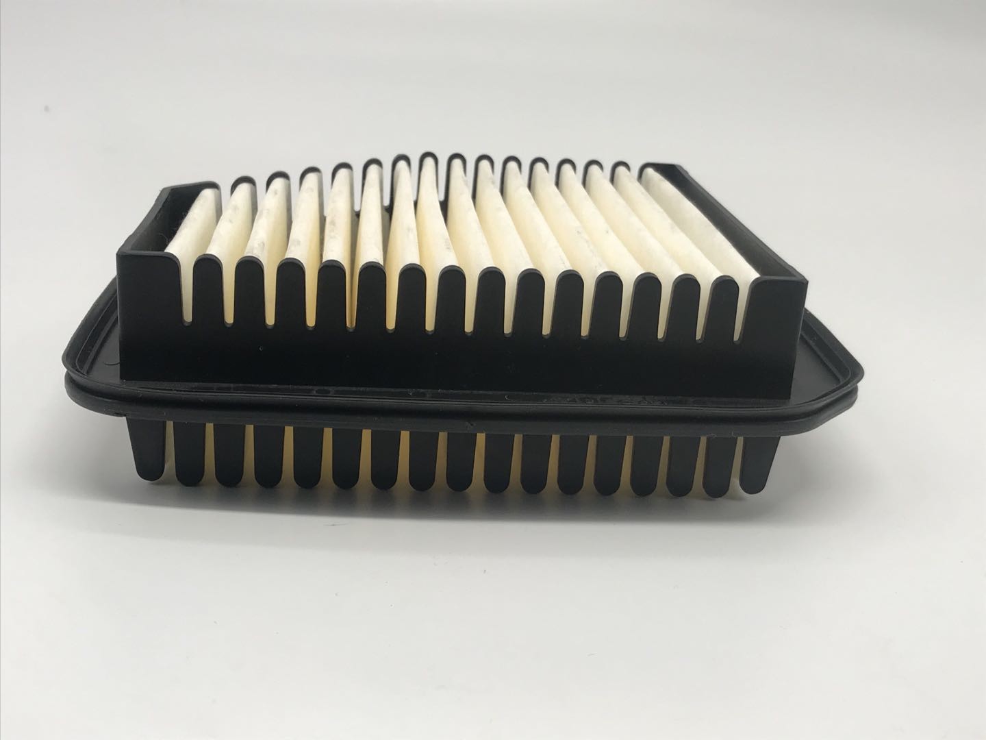 13780-64P00 16546-4A00L 1A15-13-Z40 Car Air Filter For NV100 Clipper Rio