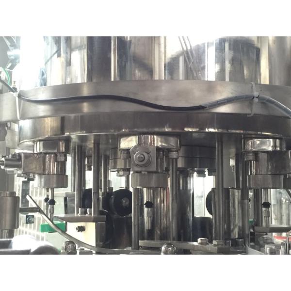 China Automatic Carbonated Soda Water Filling Machine Programmable Control Center factory