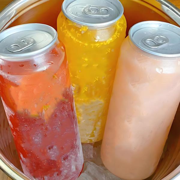 Leak Resistant 650ml PET Beverage Bottles With Pull Ring And Shrink Film