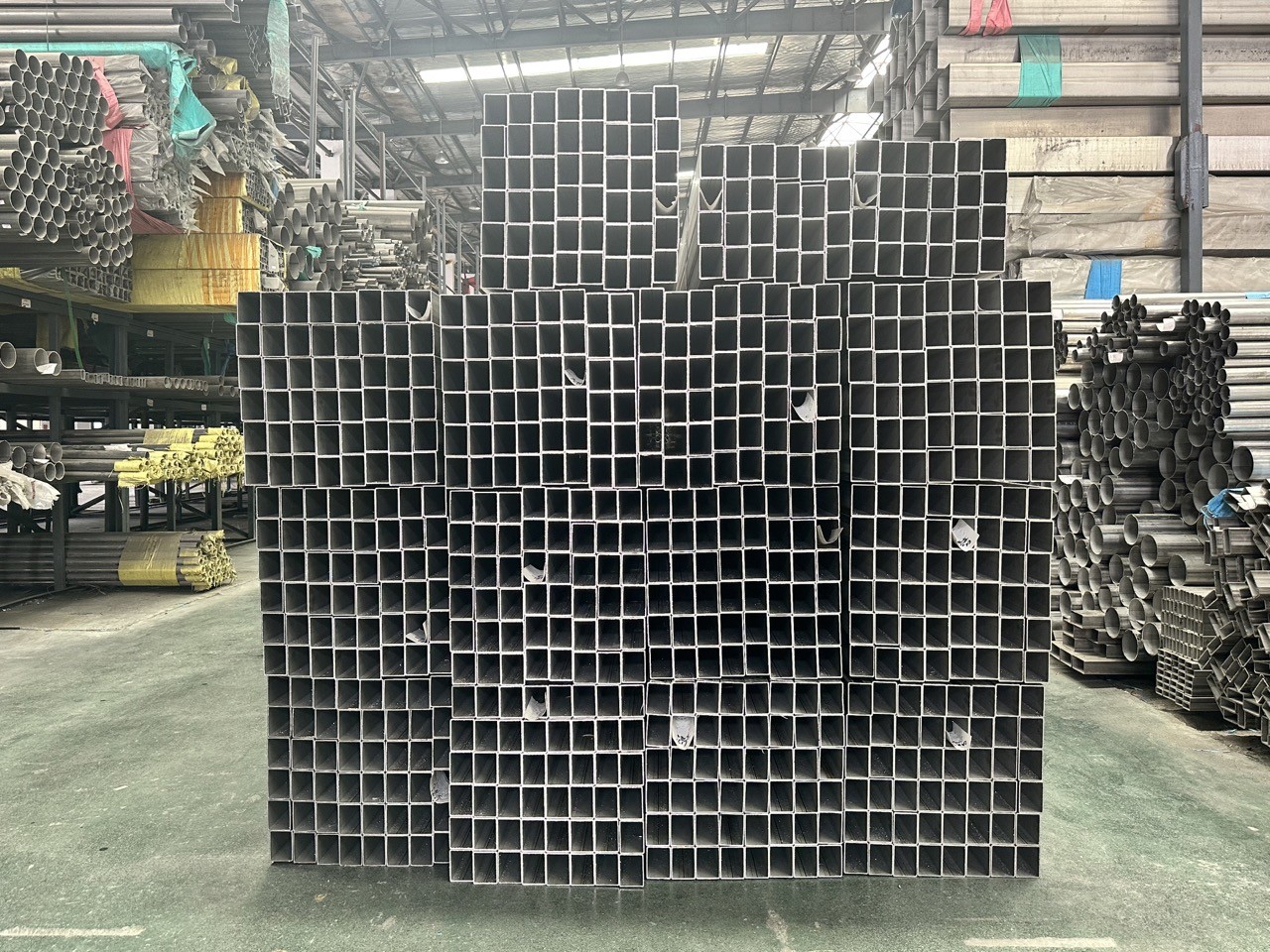 Fusion Astm A778 Stainless Steel Pipe 316L Threaded Stainless Steel Tube 4000mm
