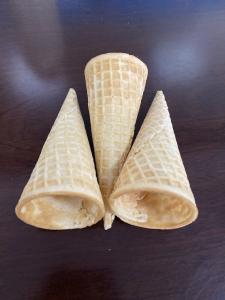 China Stainless Steel PLC 10kg/H Ice Cream Cone Machine factory