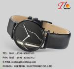 A unique dial design for men reisure and fashion wrist watch with pu leather