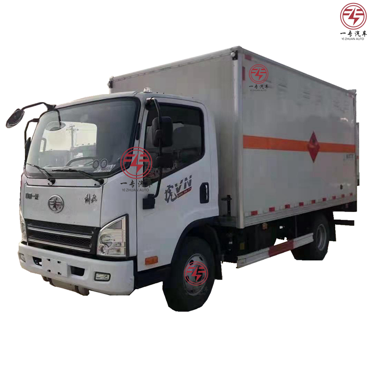 4.2-5.3m Cargo Tank Length Diesel Fuel Type Cargo Truck for Commercial Materials Transport